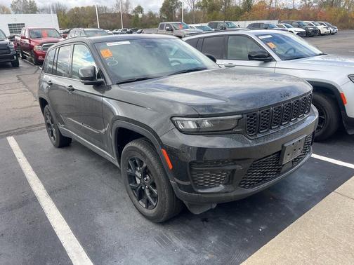 2024 Jeep Grand Cherokee Laredo