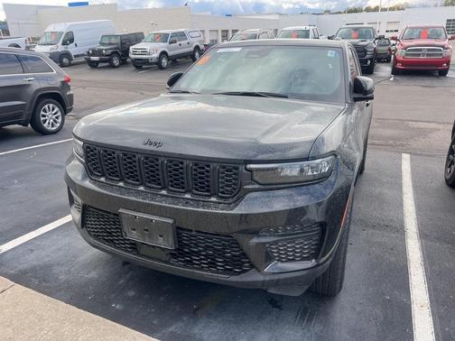 2024 Jeep Grand Cherokee Laredo