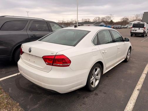 2013 Volkswagen Passat 2.5 SE
