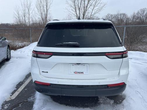 2024 Jeep Grand Cherokee Laredo