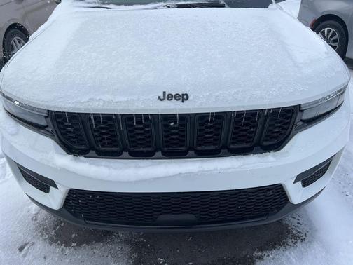 2024 Jeep Grand Cherokee Laredo