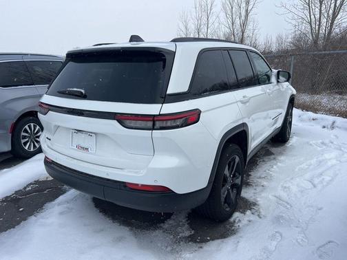 2024 Jeep Grand Cherokee Laredo