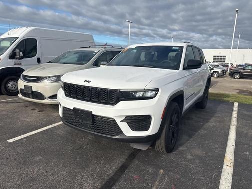 2024 Jeep Grand Cherokee Laredo
