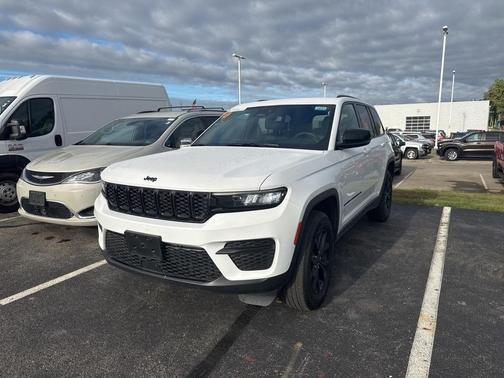 2024 Jeep Grand Cherokee Laredo