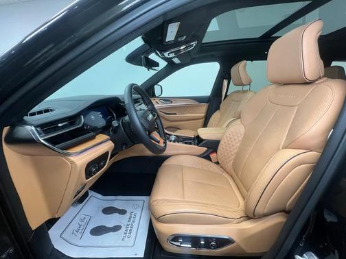2024 Jeep Grand Cherokee L Summit