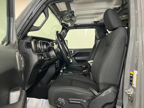 2021 Jeep Gladiator Sport