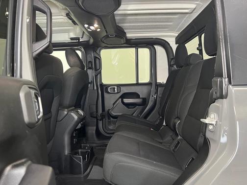 2021 Jeep Gladiator Sport