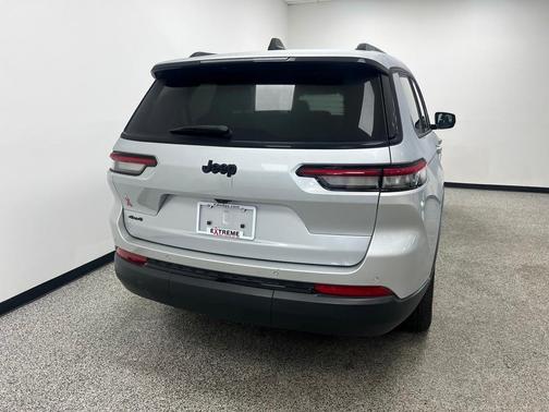 2024 Jeep Grand Cherokee L Laredo