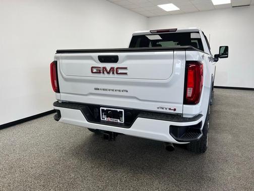 2022 GMC Sierra 2500 AT4