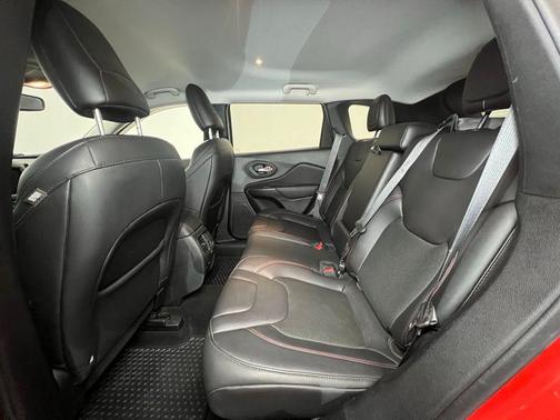 2021 Jeep Cherokee Trailhawk