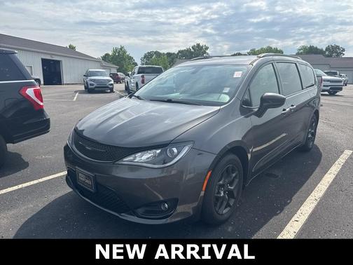 2018 Chrysler Pacifica Touring-L Plus