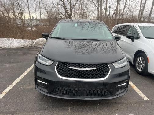 2024 Chrysler Pacifica Touring-L