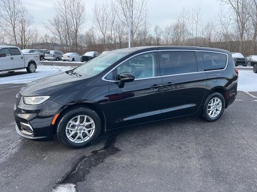 2024 Chrysler Pacifica Touring-L