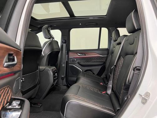 2024 Jeep Grand Cherokee Summit