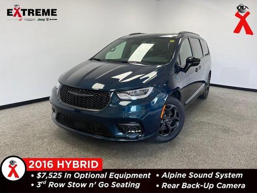 2025 Chrysler Pacifica Hybrid Select