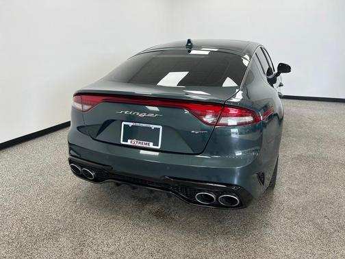 2022 Kia Stinger GT1