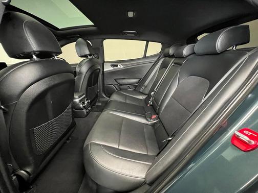 2022 Kia Stinger GT1