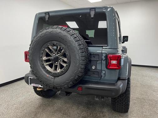 2025 Jeep Wrangler Rubicon 392