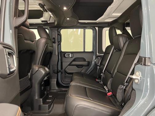 2025 Jeep Wrangler Rubicon 392