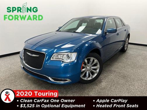 2020 Chrysler 300 Touring