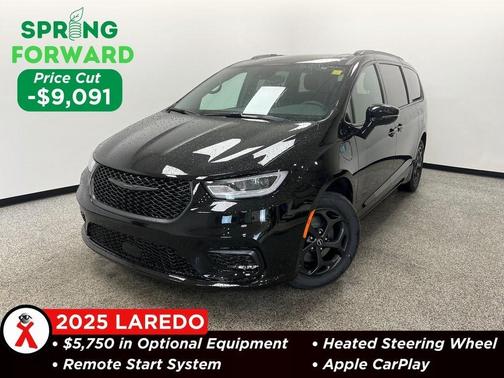 2025 Chrysler Pacifica Hybrid Select