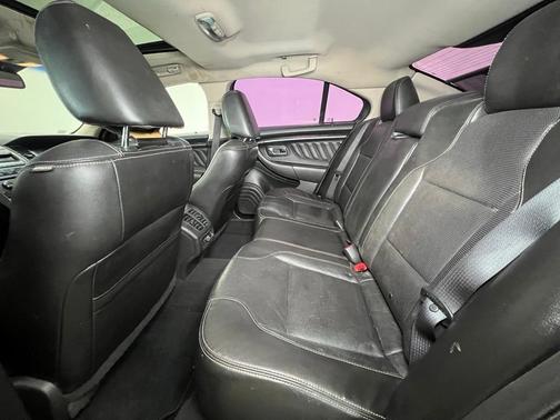 2010 Ford Taurus Limited