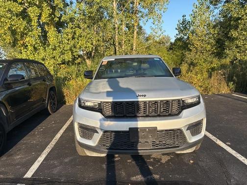 2024 Jeep Grand Cherokee Laredo