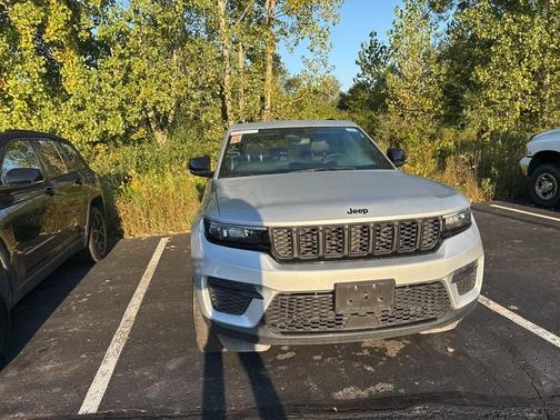 2024 Jeep Grand Cherokee Laredo
