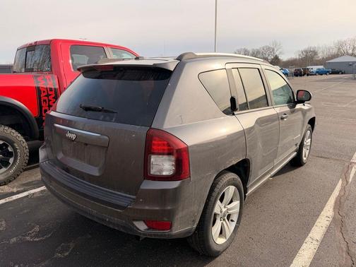Granite Crystal Clearcoat Metallic 2016 Jeep Compass Sport