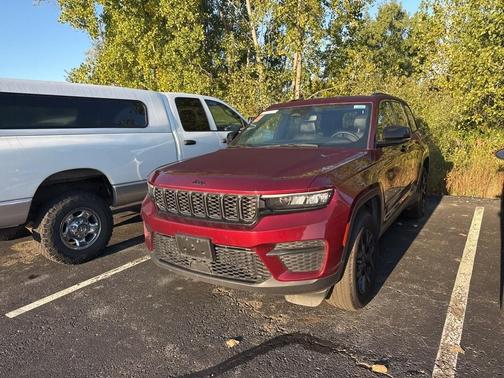 2024 Jeep Grand Cherokee Laredo
