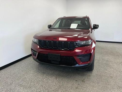 2024 Jeep Grand Cherokee Laredo