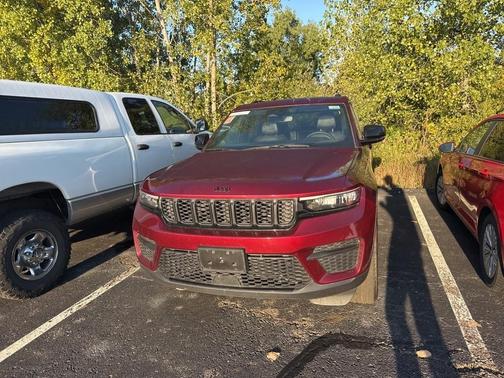 2024 Jeep Grand Cherokee Laredo