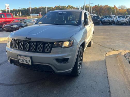 2021 Jeep Grand Cherokee Laredo X