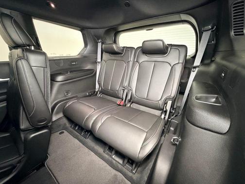 Silver Zynith 2026 Jeep Grand Cherokee L Limited