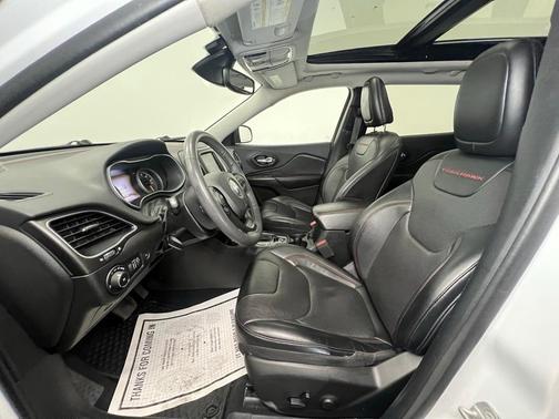 2022 Jeep Cherokee Trailhawk