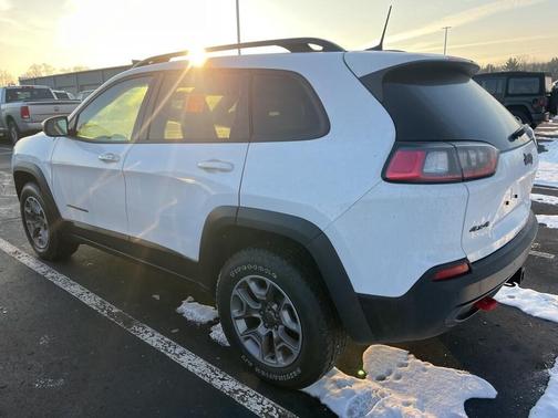 2022 Jeep Cherokee Trailhawk