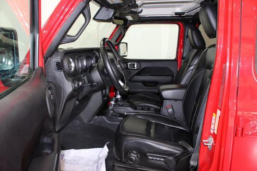 Firecracker Red Clearcoat 2020 Jeep Gladiator Overland