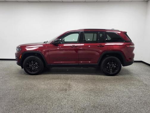 2024 Jeep Grand Cherokee Laredo