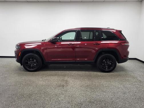 2024 Jeep Grand Cherokee Laredo