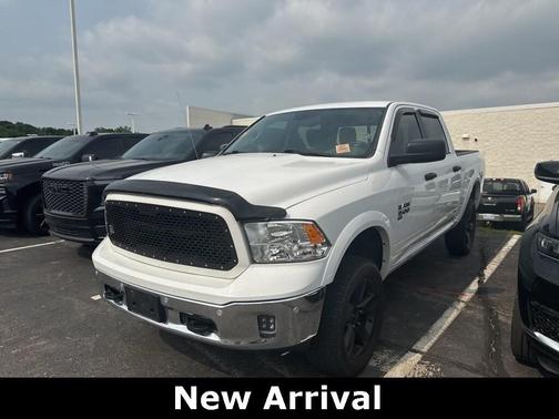 2016 RAM 1500 SLT