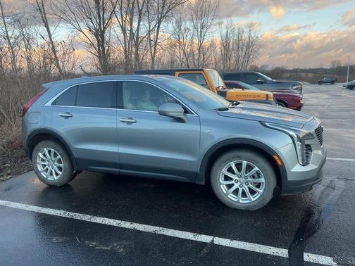 2023 Cadillac XT4 Luxury