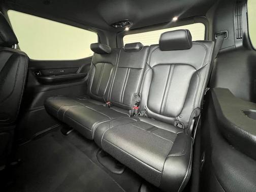 2026 Jeep Grand Wagoneer LIMITED ALTITUDE