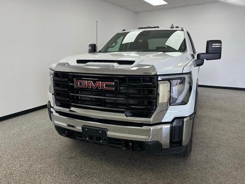 2024 GMC Sierra 2500 Pro