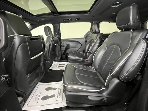 2022 Chrysler Pacifica Hybrid Limited