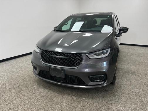 2022 Chrysler Pacifica Hybrid Limited