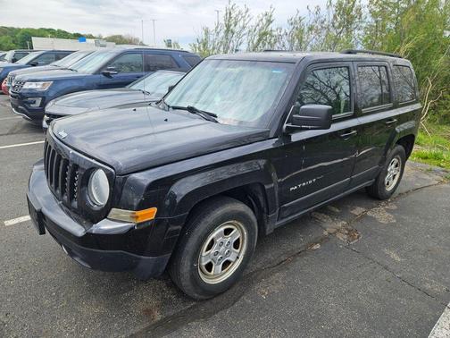 Black Clearcoat 2016 Jeep Patriot Sport