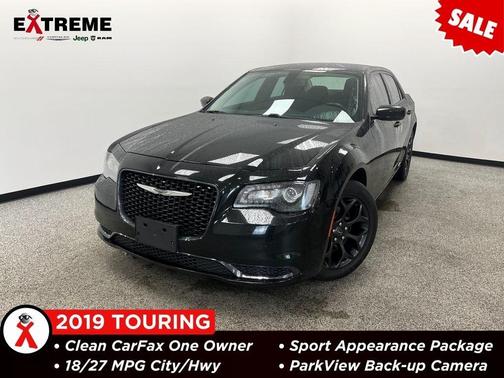 2019 Chrysler 300 Touring