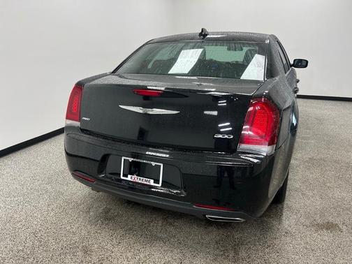 2019 Chrysler 300 Touring