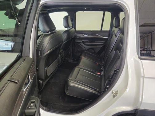 Bright White Clearcoat 2024 Jeep Grand Cherokee Limited