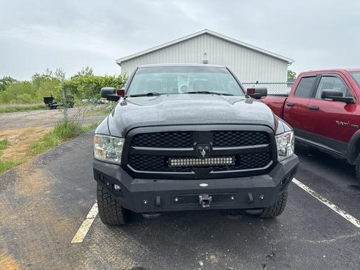 2016 RAM 1500 SLT